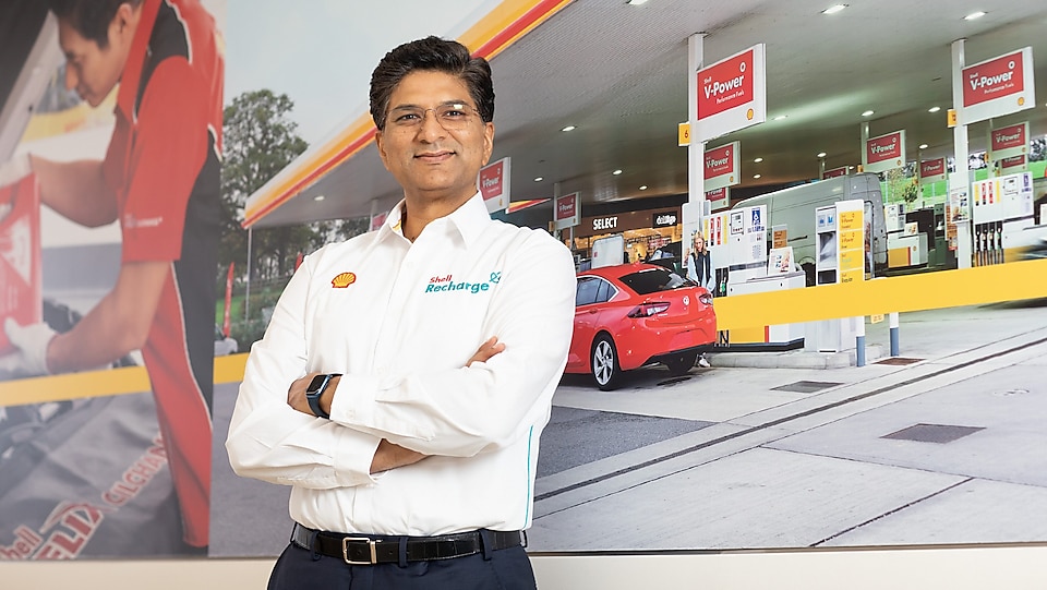 Mr. Omar Sheikh, Executive Director of Mobility Business at The Shell Company of Thailand Limited
