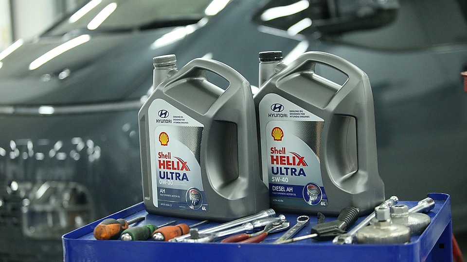 Shell Helix Hyundai engine oil has been meticulously formulated to enhance and maintain peak performance for Hyundai engines.