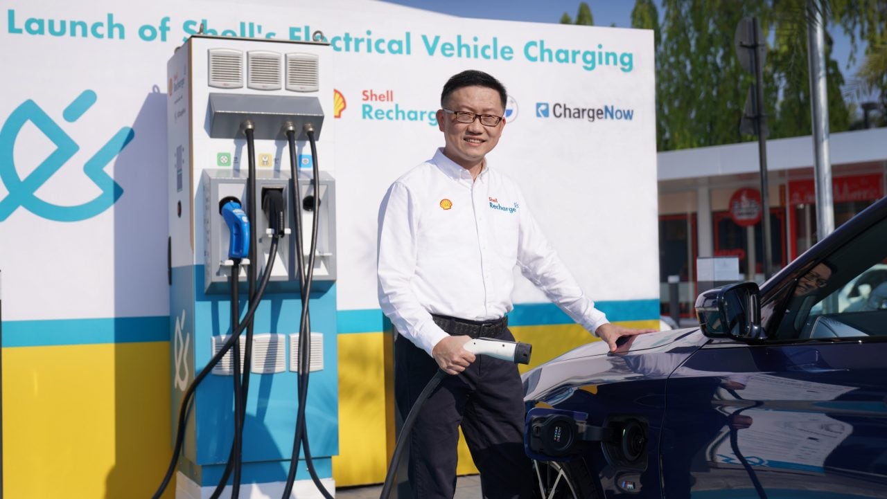 Mr.Ruengsak Sritanawiboonchai,&nbsp;Acting Executive Director – Retail Business of The Shell Company of Thailand Limited