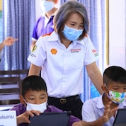 The Shell Company of Thailand Limited, led by Mr. Panun Prachuabmoh - Country Chairman, delivered the lessons under the ‘Shell School Road Safety’ programme.