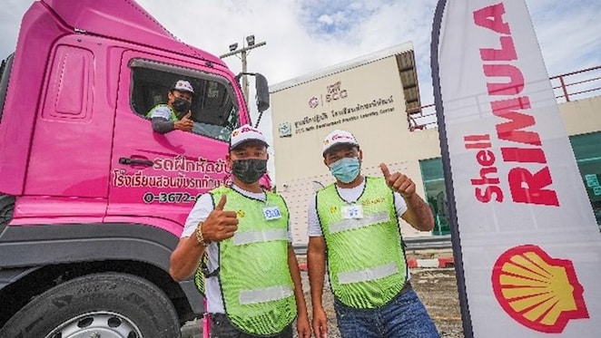 Truckers participating in the third year of ‘Truck Heroes Drive Safely with Shell Rimula’ program