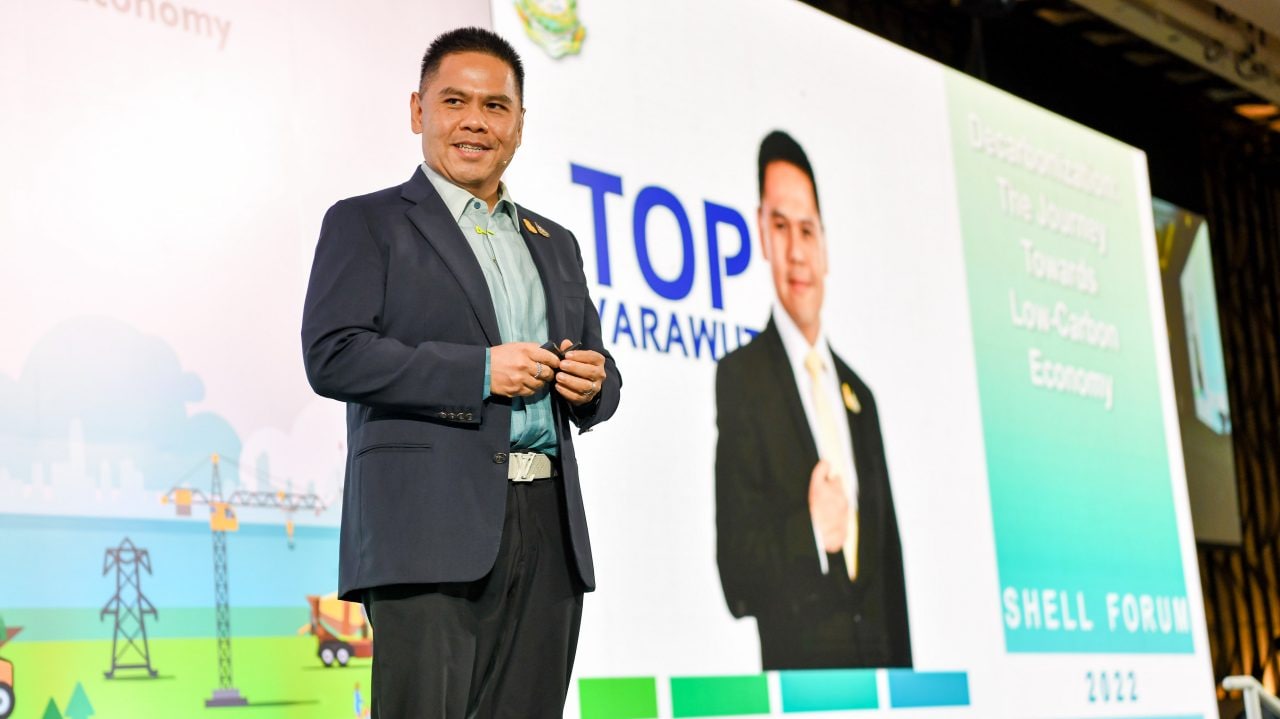 Mr. Varawut Silpa-archa, Minister of Natural Resources and Environment, shared his vision on the topic ‘Thailand's Climate Commitment and Decarbonization Journey’.