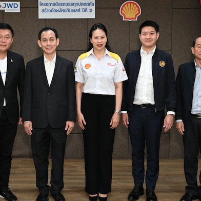 “โครงการขับรถบรรทุกปลอดภัย สร้างทักษะใหม่กับเชลล์” ภายใต้ความร่วมมือระหว่าง บริษัท เชลล์แห่งประเทศไทย จำกัด ร่วมกับ โรงเรียนทักษะพิพัฒน์ โรงเรียนสอนขับรถ โดย บริษัท เอสซีจี สกิลล์ ดีเวลลอปเม้นท์ จำกัด  สนับสนุนพันธกิจและเป้าหมายหลักของกรมขนส่งทางบก ในการลดอุบัติเหตุทางท้องถนนและส่งเสริมวัฒนธรรมการขับรถอย่างปลอดภัย