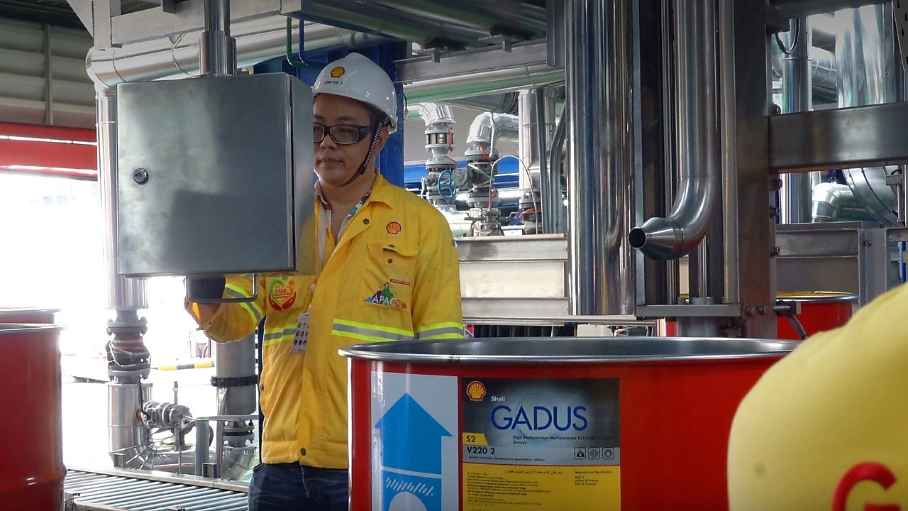 The upgraded grease plant was designed using the expertise from Shell global engineering hubs in the Netherlands, Belgium and India.