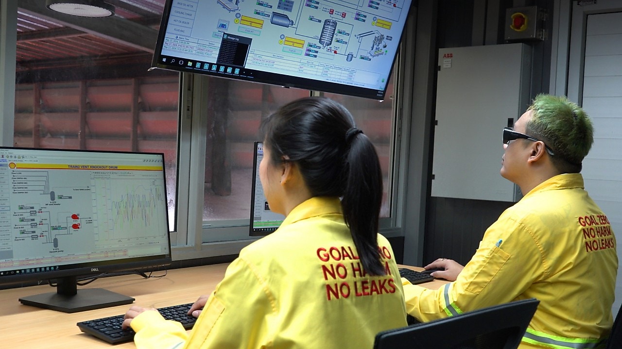 Shell invests in knowledge transfer, equipping Thai engineers and team members with the technological know-how and specialized skills needed to operate the plant efficiently.