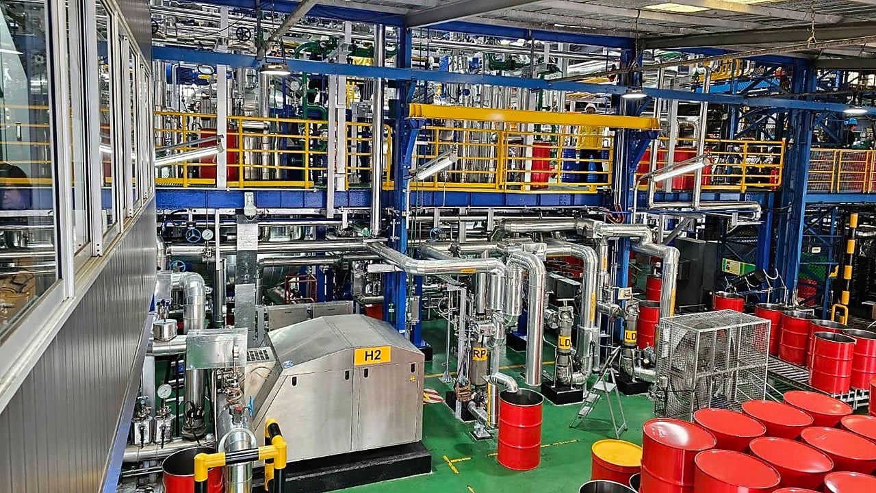 The enhanced plant boasts greater sustainability and reduced emissions. It utilizes solar energy, has more energy efficiency