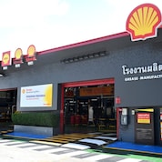 Boasting a production capacity of 15,000 tonnes per year, the enhanced grease plant is not only the largest grease manufacturing plant in Southeast Asia but also a strategic export hub for the Asia-Pacific region.
