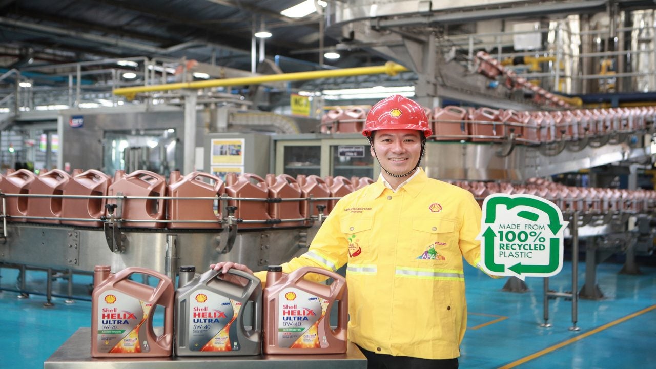 The latest innovation from recycled packaging, Shell Helix Ultra.