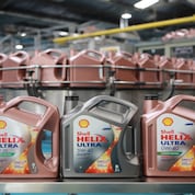 100% PCR packaging for premium engine oil “Shell Helix Ultra”