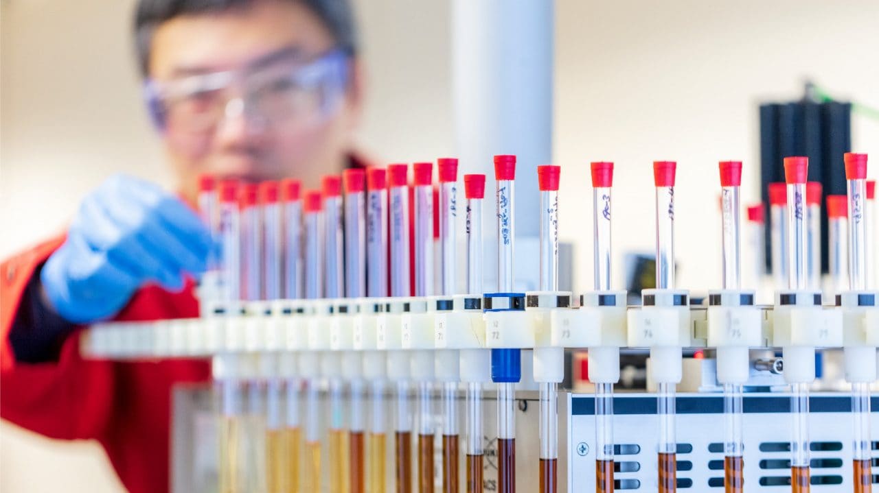 พร้อมให้บริการแล้ววันนี้ กับ Shell Lubricant Services)