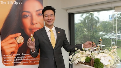 Mr. Kamolpat Baholyodhin, Executive Director - Lubricant Business, The Shell Company of Thailand Limited.