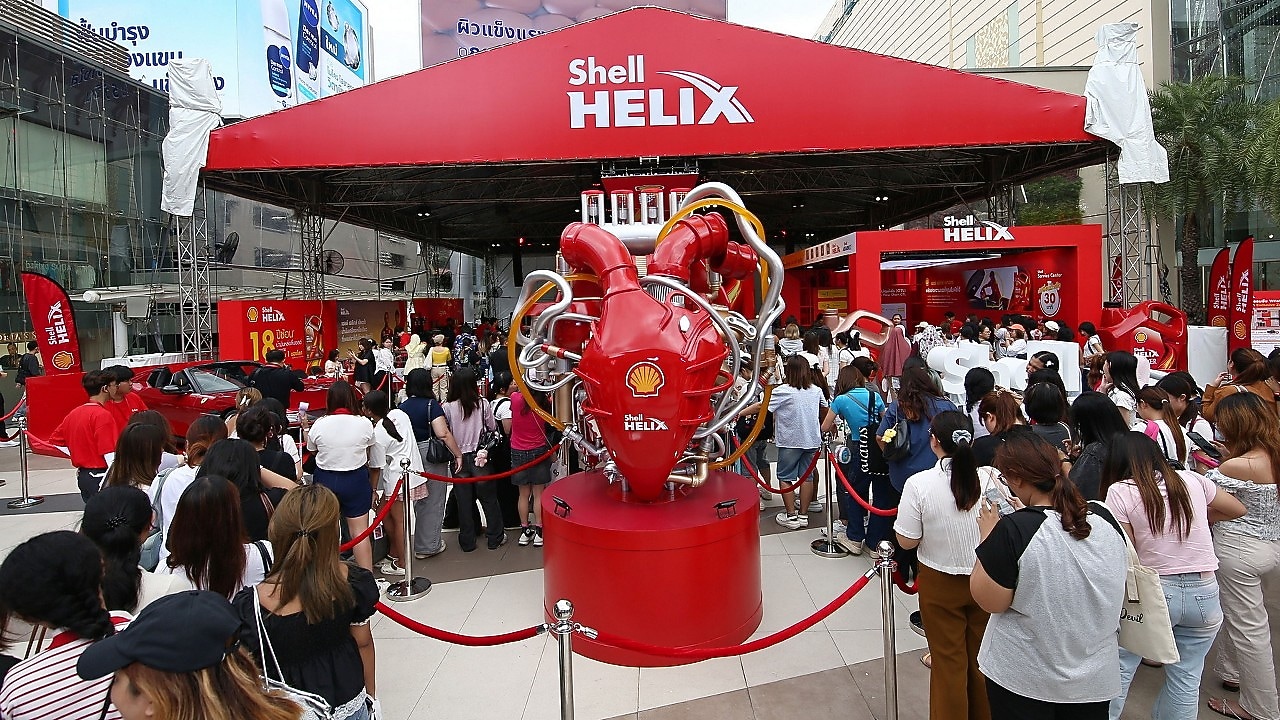Shell Helix Ultra new formula, new lifeblood for your engine's heart.