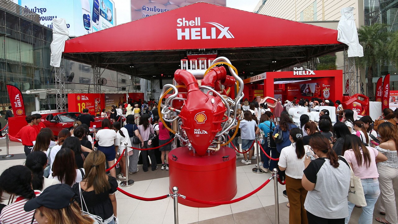 Shell Helix Ultra new formula, new lifeblood for your engine's heart.