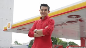 Representing Shell GO+, Mr. Chischeep Burirak, a banker from Bangkok.