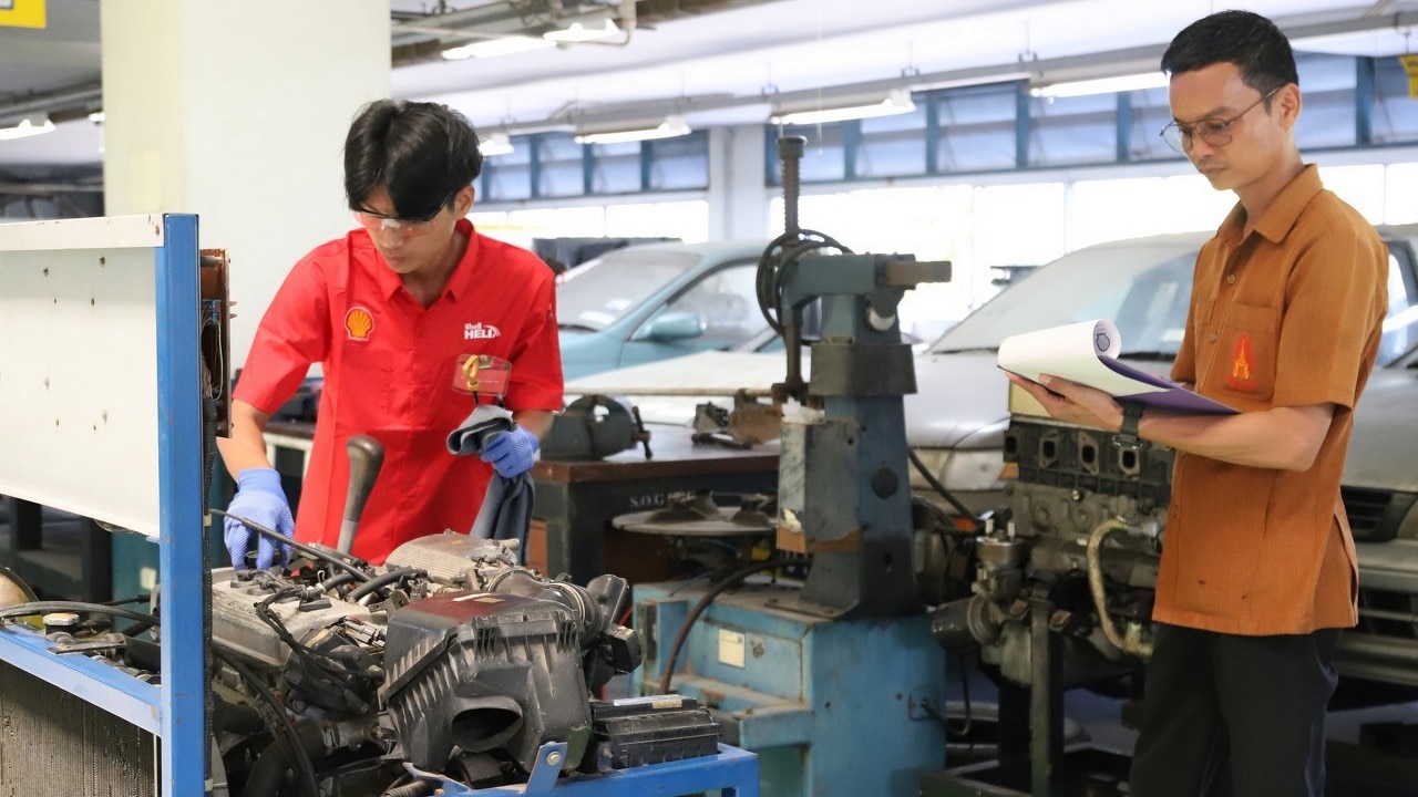 Determined and driven to become Thailand’s mechanic champion.