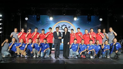 All 28 participants are ready for the final round of the competition.