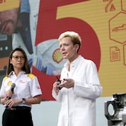 Product demonstration by Johanne (Jo) Smith, Shell Fuels Scientist