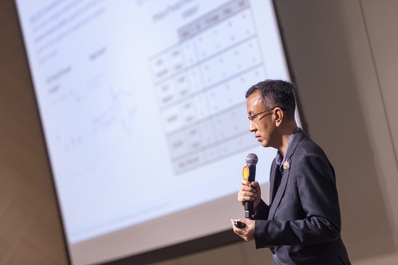 “The Global Economy and Growth Opportunities for the Thai Private Sector” with speakers from the Bank of Thailand, UOB Asset Management Thailand Co., Ltd. and The Shell Company of Thailand Limited. 