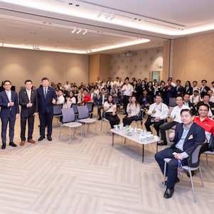 “The Global Economy and Growth Opportunities for the Thai Private Sector” with speakers from the Bank of Thailand, UOB Asset Management Thailand Co., Ltd. and The Shell Company of Thailand Limited.