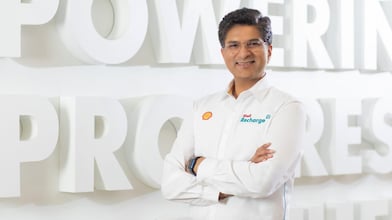 Mr. Omar Sheikh, Executive Director of Mobility Business at The Shell Company of Thailand Limited