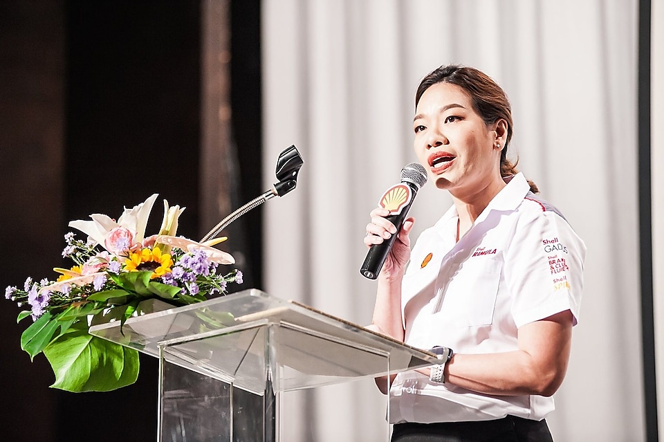 Ms. Veethara Trakulboon, Executive Director of Lubricants Business, The Shell Company of Thailand Limited, while giving an opening speech at the seminar