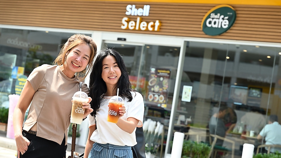 Shell Café: The perfect place to refuel, refresh, and shop!