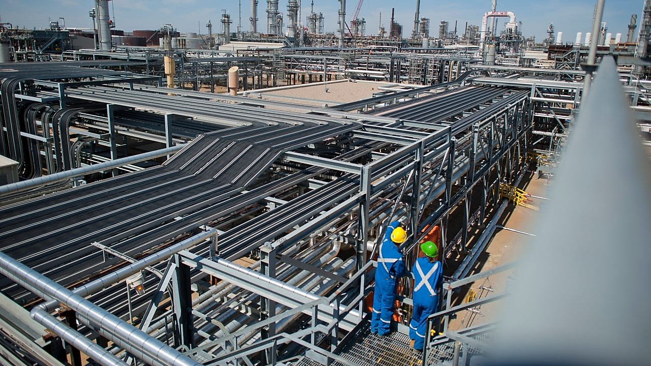 ภาพรวมของโรงกลั่นน้ำมัน Shell Scotford Refinery