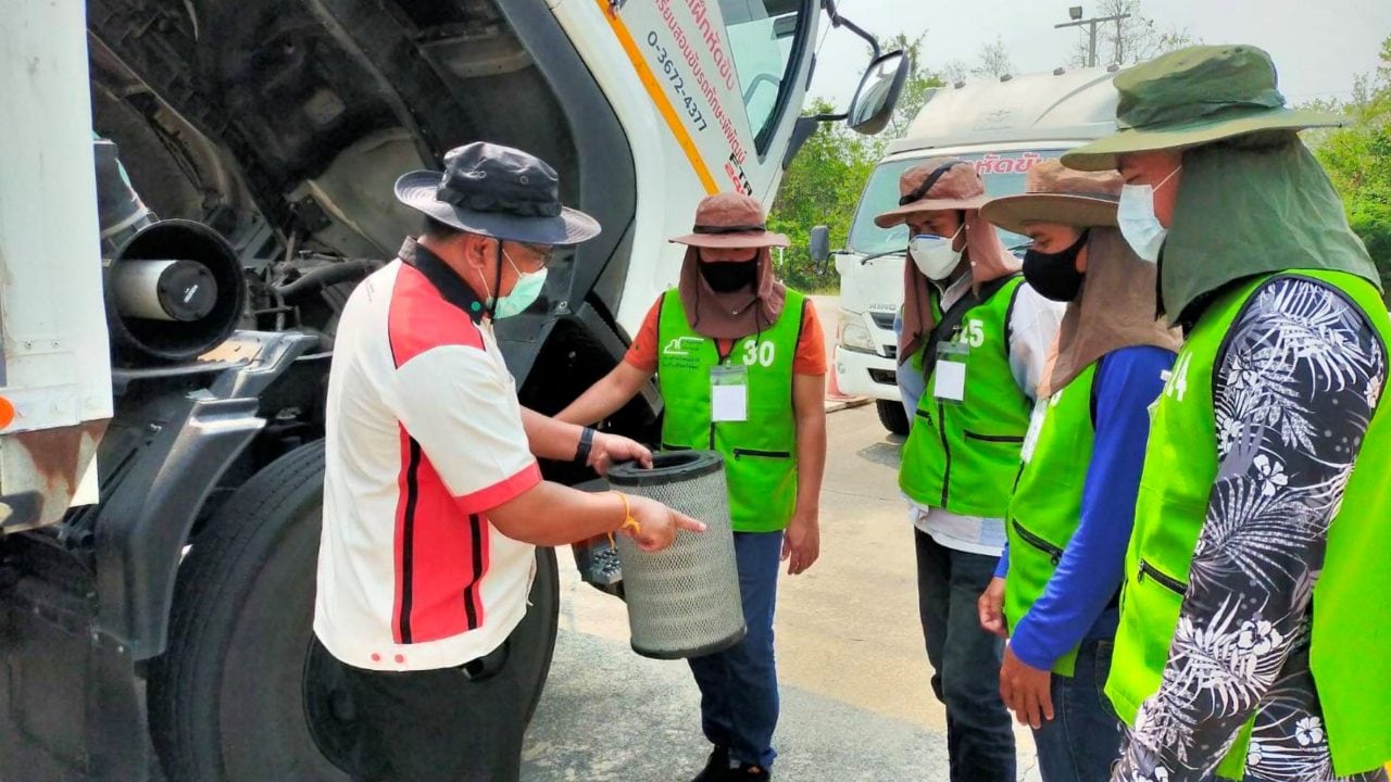 บรรยากาศการเรียนการสอนในภาคทฤษฎีและภาคปฏิบัติ 2