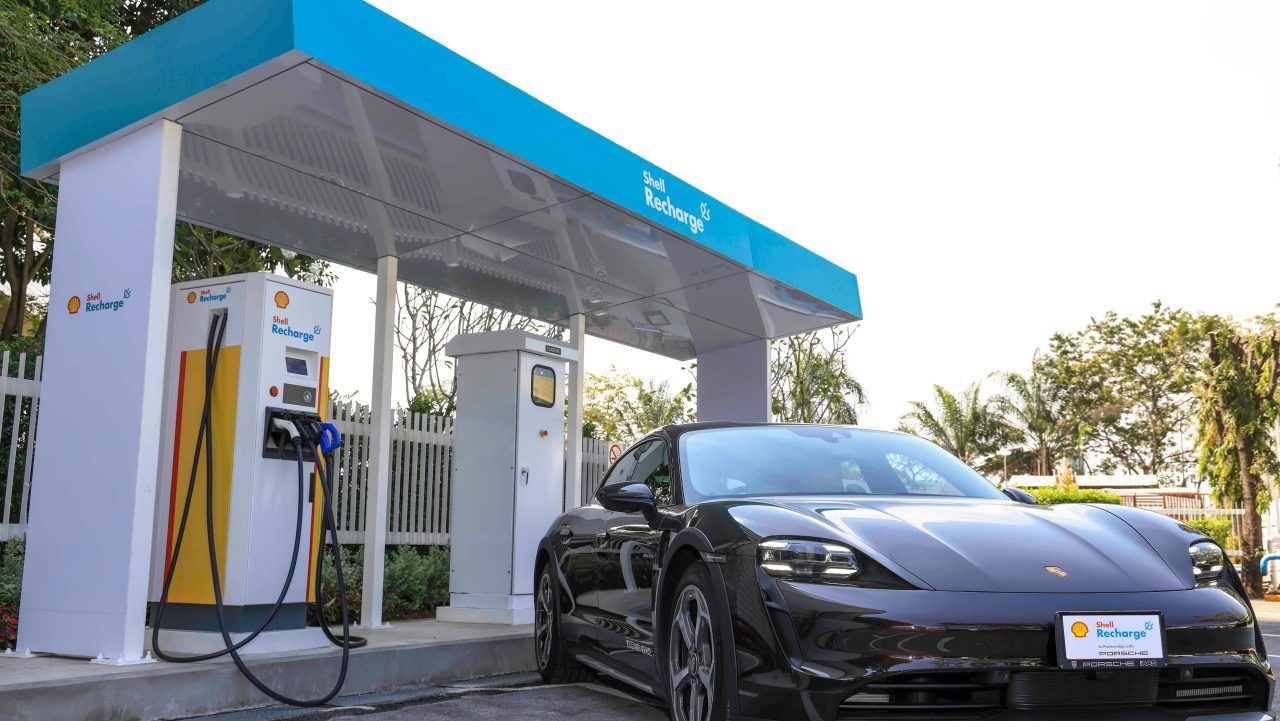 รถยนต์พลังงานไฟฟ้าปอร์เช่ ไทคานน์ (Porsche Taycan)