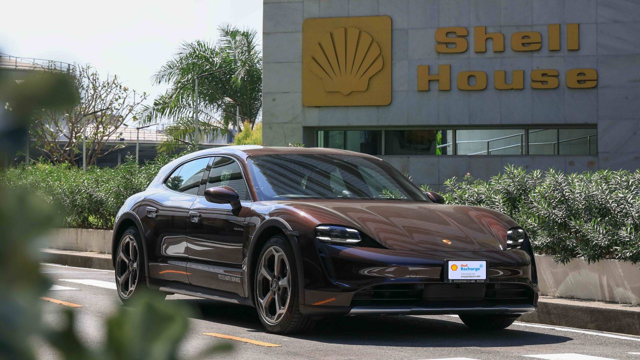 รถยนต์พลังงานไฟฟ้าปอร์เช่ ไทคานน์ (Porsche Taycan)