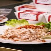 Emily ก๋วยเตี๋ยวไก่ฉีก