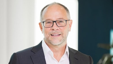 มร. เจฟเฟอร์สัน เอ็ดเวิร์ดส รองประธานกรรมการอาวุโส โกลบอล มาร์เก็ต อนาลิทิกส์, เชลล์ แอลเอ็นจี มาร์เก็ตติ้ง แอนด์ เทรดดิ้ง