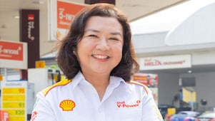 นางสาวสิริวิภา ยุกตะทัต รองกรรมการบริหาร ธุรกิจโมบิลิตี้  บริษัท เชลล์แห่งประเทศไทย จำกัด