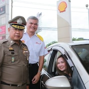 เชลล์พร้อมเป็นส่วนหนึ่งในการสร้างและส่งเสริมสังคมไทยปลอดภัย พร้อมกับส่งมอบพลังงานคุณภาพสูงตั้งแต่เริ่มต้นจนถึงจุดหมายปลายทาง