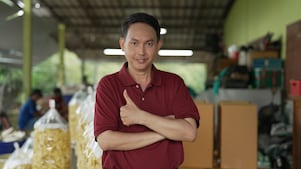 “สายพลัง” คุณสุพัฒน์ อักษร พ่อค้าทุเรียนทอด จังหวัดระยอง