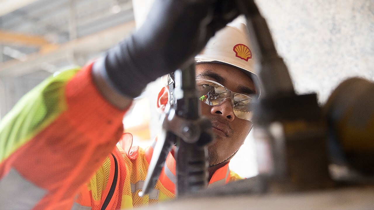 พร้อมให้บริการแล้ววันนี้ กับ Shell Lubricant Services