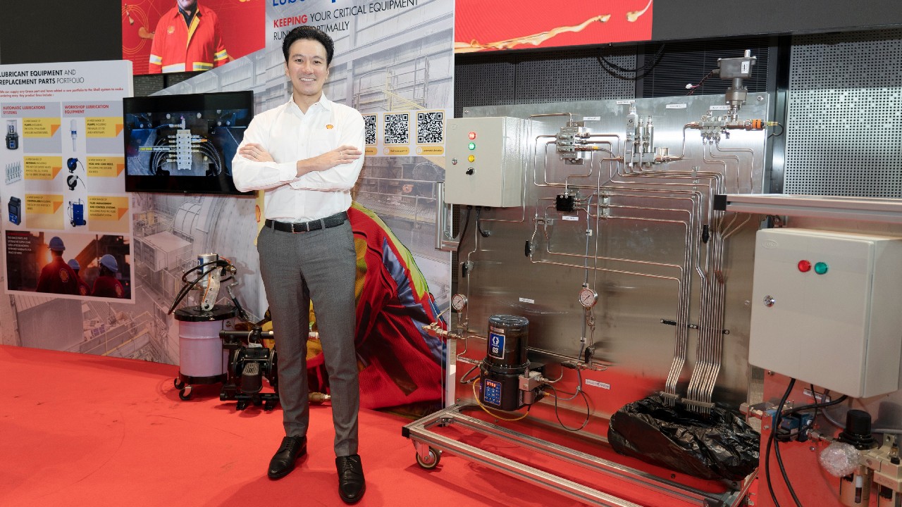 นายกมลพัทธ์ พหลโยธิน กรรมการบริหาร ธุรกิจน้ำมันหล่อลื่น  บริษัท เชลล์แห่งประเทศไทย จำกัด