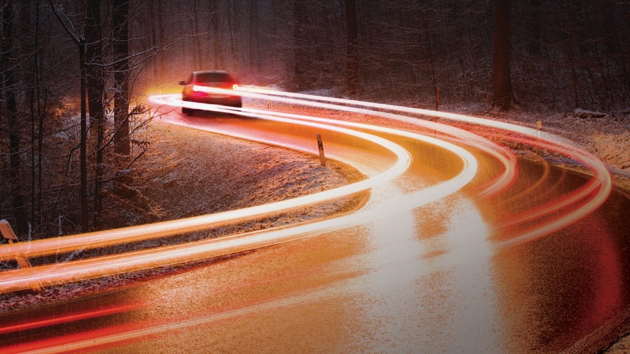 สัมผัส เชลล์ วี-เพาเวอร์ สูตรใหม่ น้ำมันเชื้อเพลิงหนึ่งเดียวที่ผู้นำด้านยานยนต์ ไว้วางใจได้แล้ววันนี้ ที่สถานีบริการน้ำมันเชลล์ทั่วประเทศ