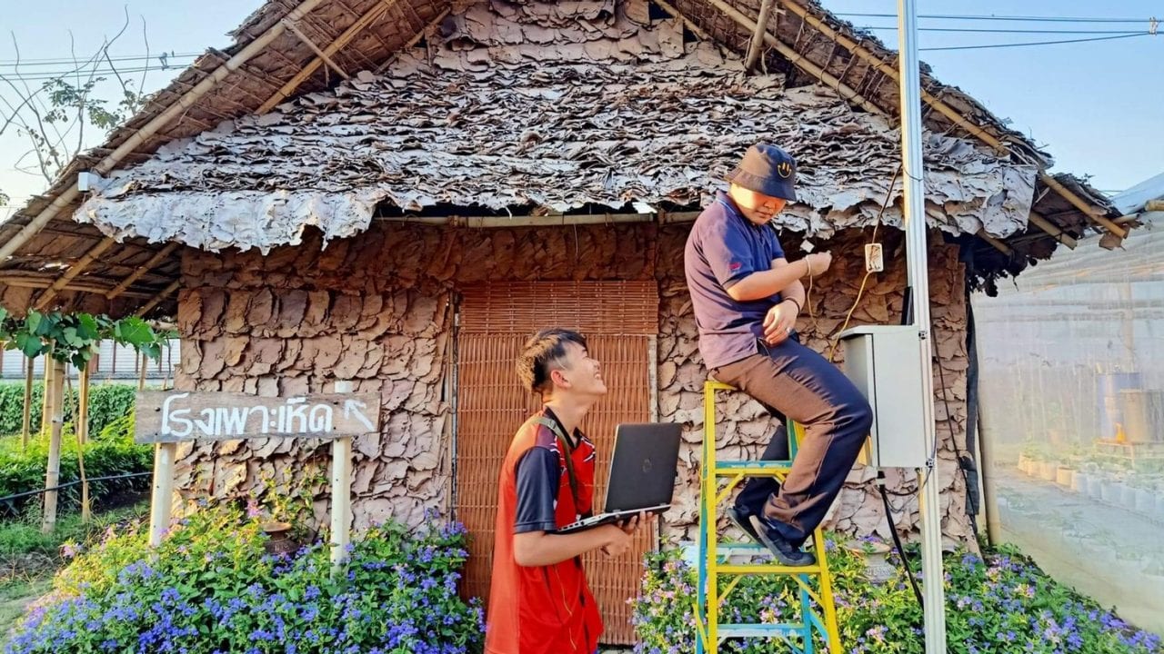 นักเรียนผู้เข้าร่วมโครงการ “เชลล์เติมสุข” ฝึกทักษะการเกษตรสมัยใหม่ที่โรงเรียน