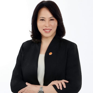 อรอุทัย ณ เชียงใหม่ ประธานกรรมการ