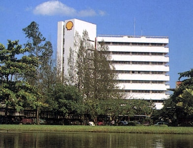 “อาคารเชลล์” ได้ก่อสร้างแล้วเสร็จในปี พ.ศ. 2525