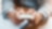 ภาพมือสองด้านแสดงการใช้อุปกรณ์แบล็คเบอร์รี่เพื่อส่งอีเมล