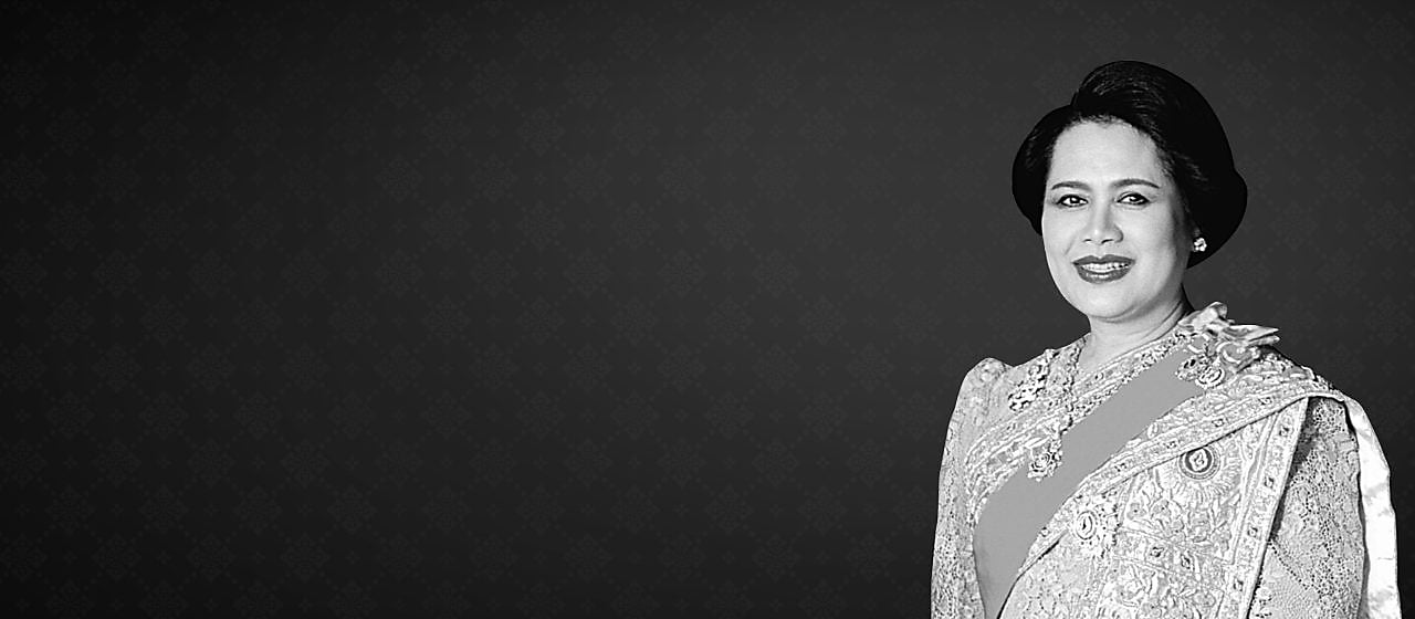 มเด็จพระนางเจ้าสิริกิติ์ พระบรมราชินีนาถ