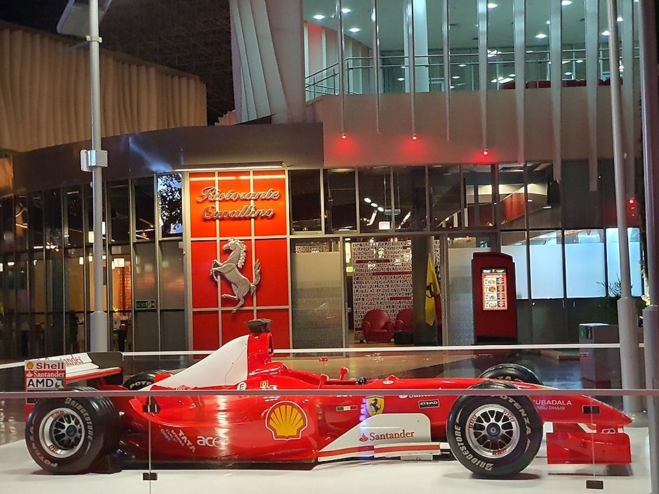 บรรยากาศภายใน เฟอร์รารี่ เวิลด์ (Ferrari World)